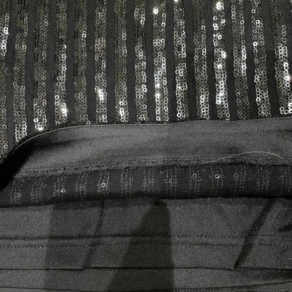 GUESS SOLICE SEQUIN TUBE BLACK SKIRT Size M NWOT - Picture 3 of 5